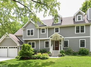 879 Hillside Ave, Glen Ellyn, IL 60137