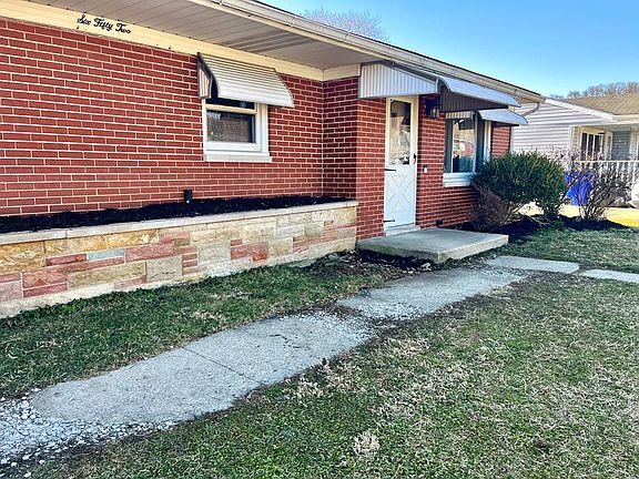 5th image of 652 Adena Rd