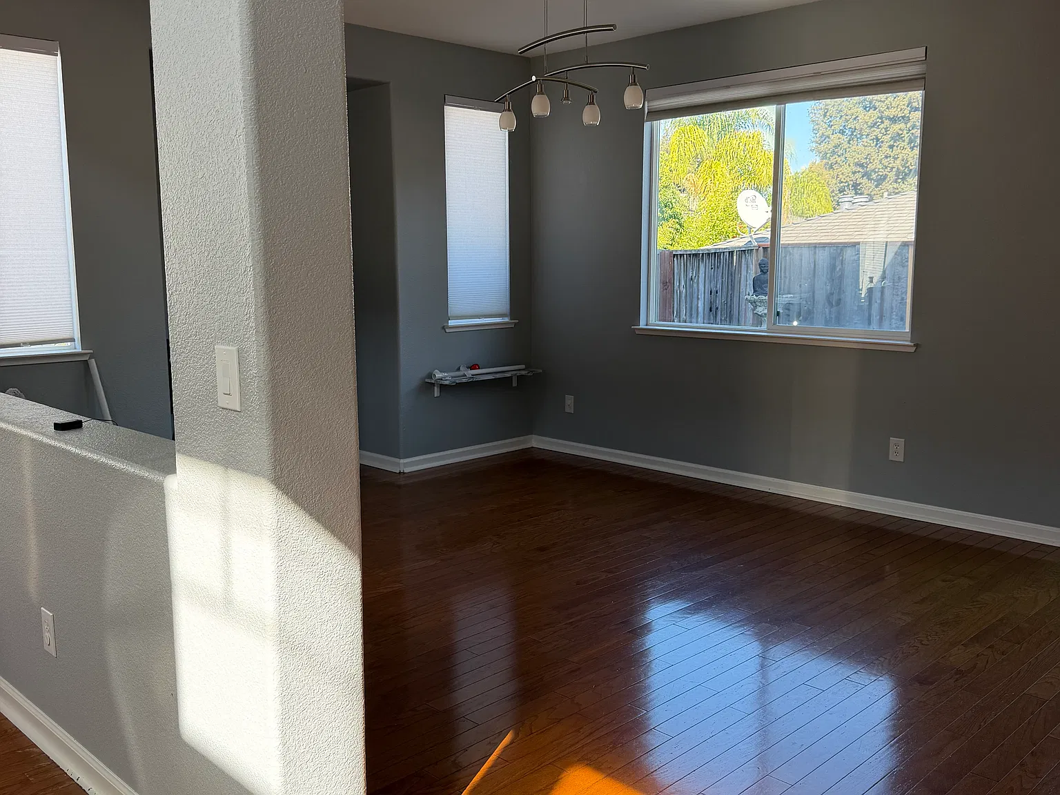 4 bed, 1859 sqft, $4,500 — Photo 4