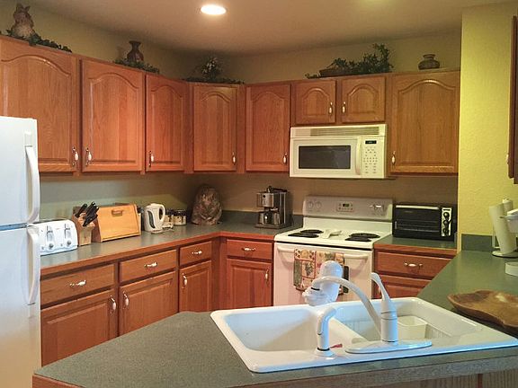 4th image of 388 Belaire Dr