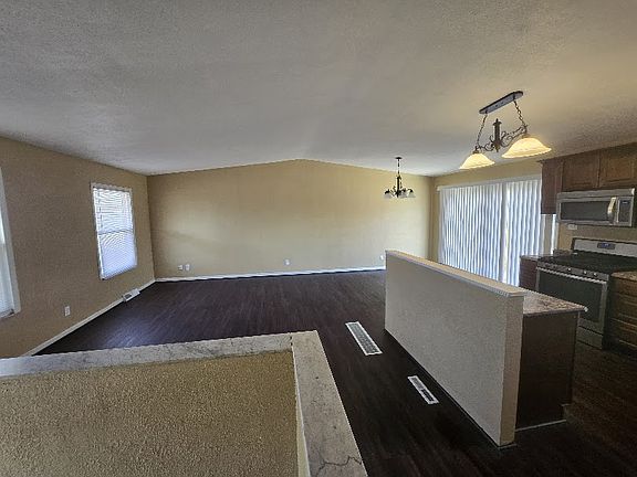 164 Living Room, Dining Room and Kitchen Combo