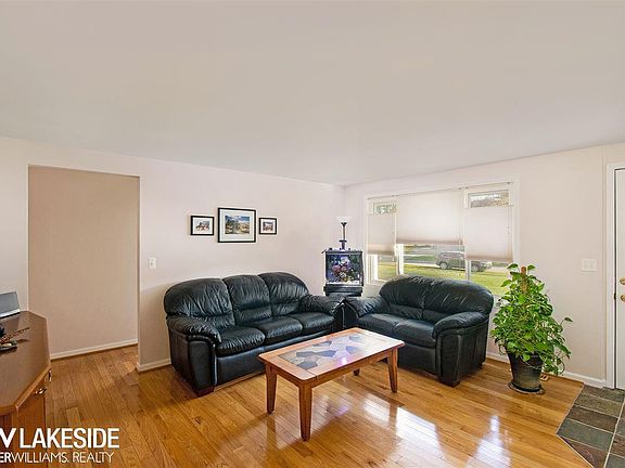 4th image of 5092 Bernice Dr
