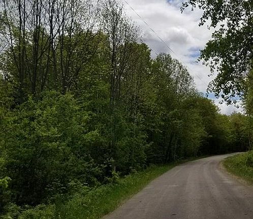 3rd image of 425 Drew Ln