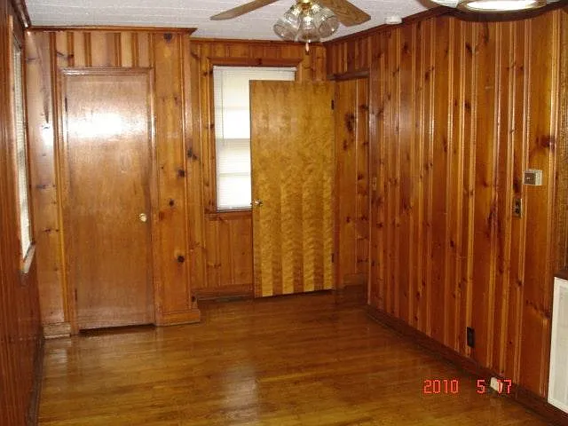 1012 Deerwood St — Photo 8