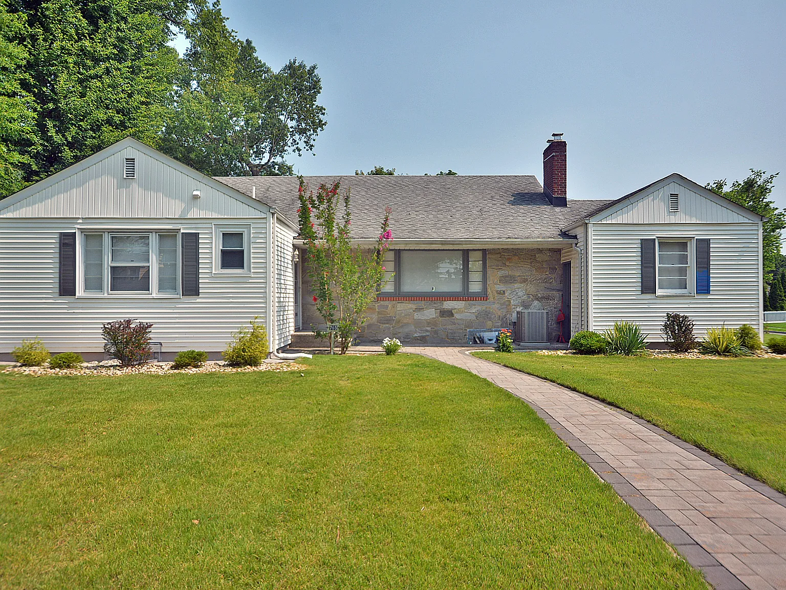 3 bed, 2.5 bath, $3,600 — Photo 1