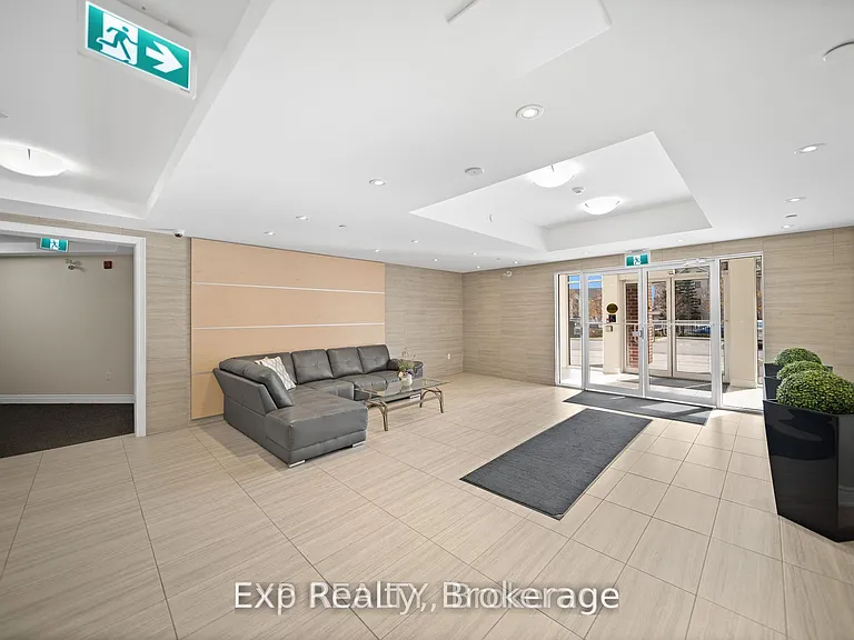 84 Aspen Springs Dr #315 — Photo 9
