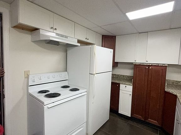 5th image of 770 E 61st St