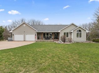 312 N 8th St, Mount Horeb, WI 53572