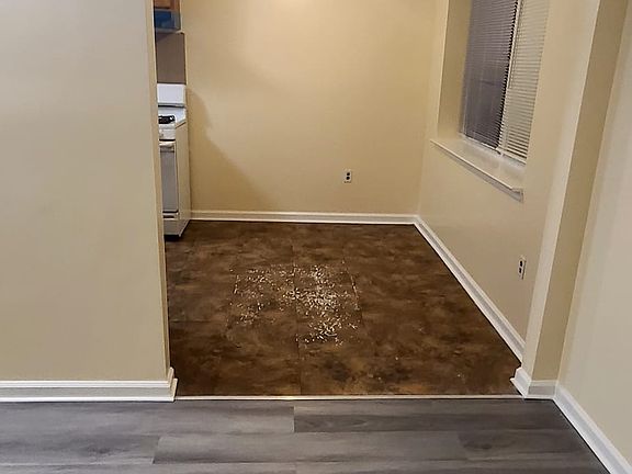 5th image of 1421 Raspberry Ct Unit 1421