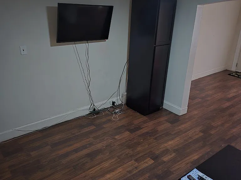 2612 Agate St #1 — Photo 4