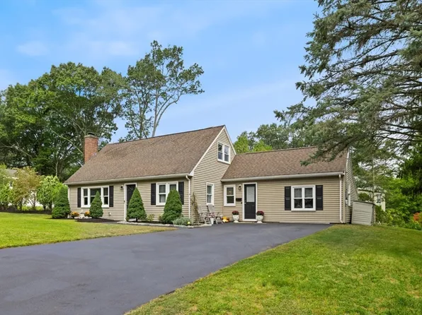 1 Magnolia Ter, Peabody, MA 01960