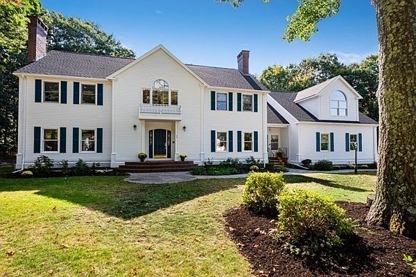 1st image of 20 Wenlock Cir