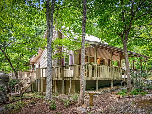 3rd image of 118 Foxfire Rd
