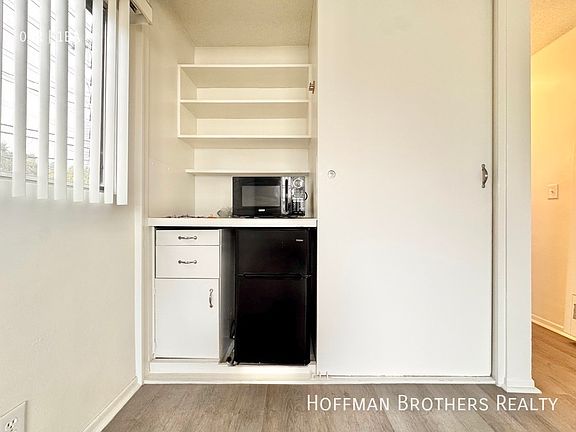 2nd image of 1335 Barry Ave #8