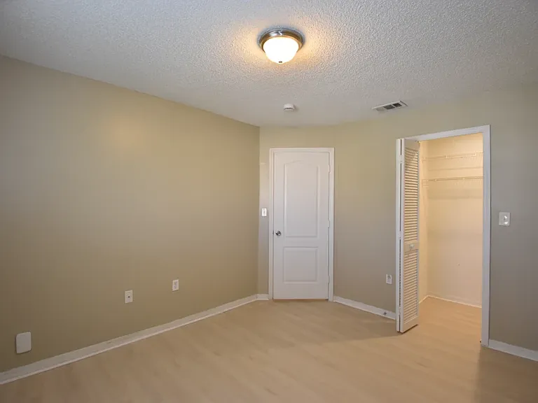 15209 SW 51st St — Photo 7