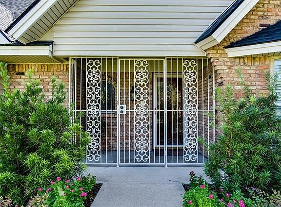 4th image of 1429 Porto Bello Ct