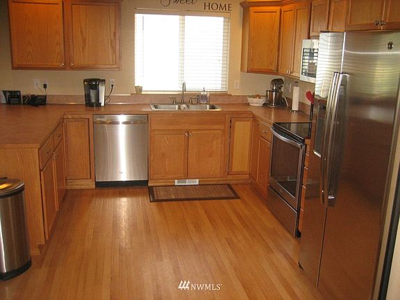 4th image of 229 McArthur Street SE