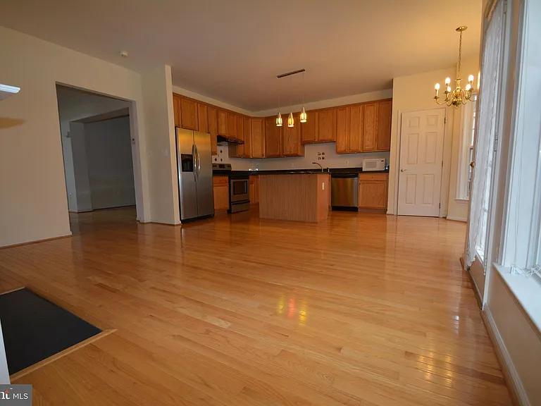 325 Winter Walk Dr — Photo 10