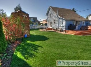 2406 Henry St, Bellingham, WA 98225