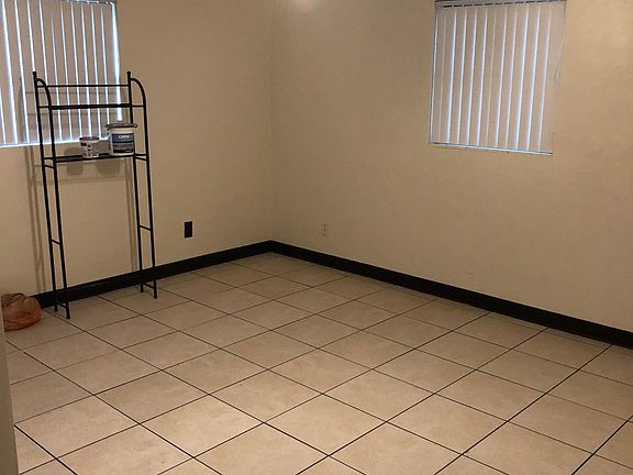 4th image of 304 Ravenswood Dr