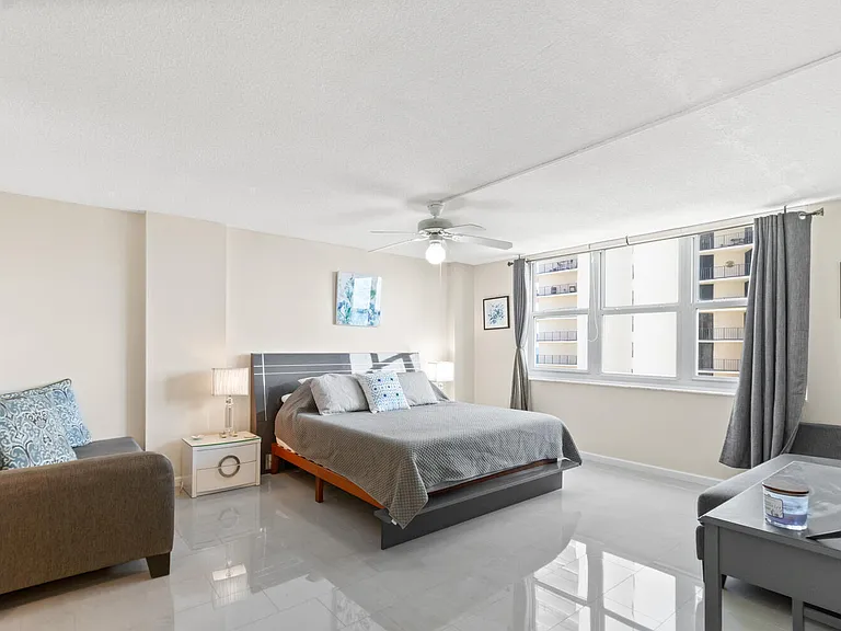 5440 N Ocean Dr #505 — Photo 8