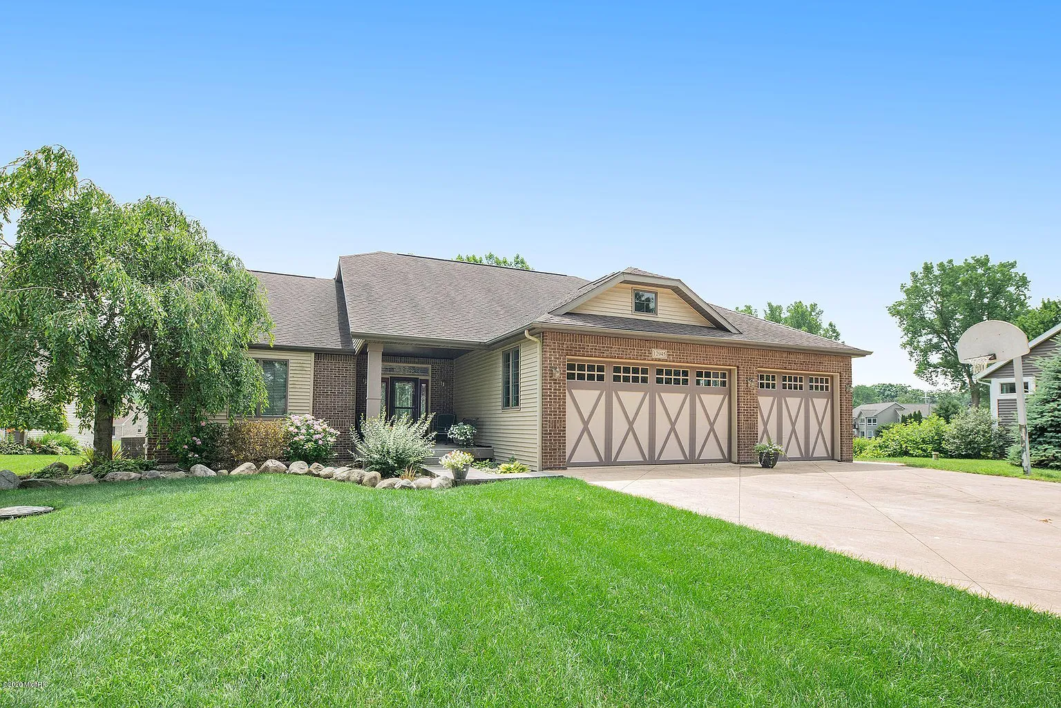 12945 Canal View Dr photo 1