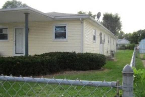 2nd image of 2221 Iowa Ave