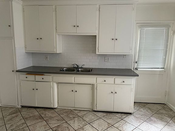 5th image of 10966-10970 Bluffside Dr #10966-8