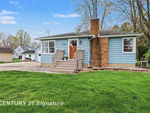 3rd image of 2391 Shattuck Rd