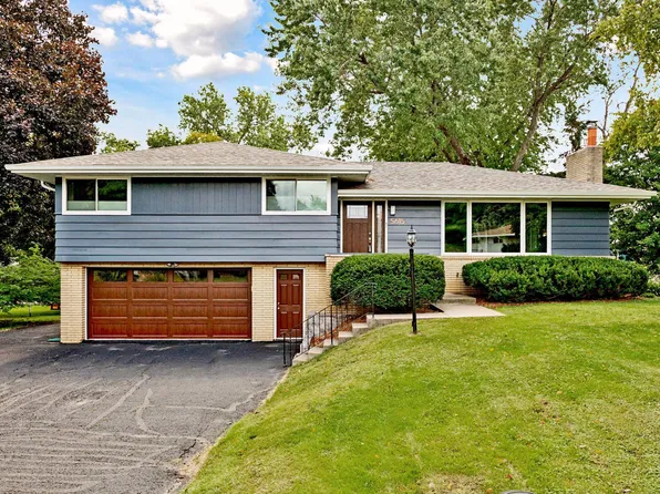 5615 Woodstock Ave, Golden Valley, MN 55422