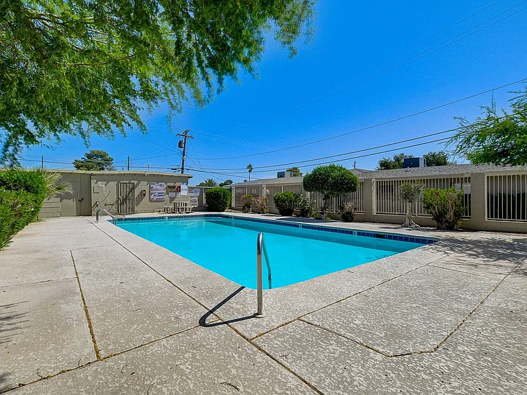 Campus Crossing, Apartments For Rent in Las Vegas