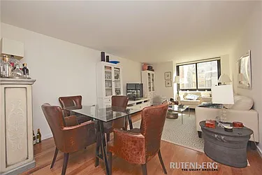 Rented by R New York