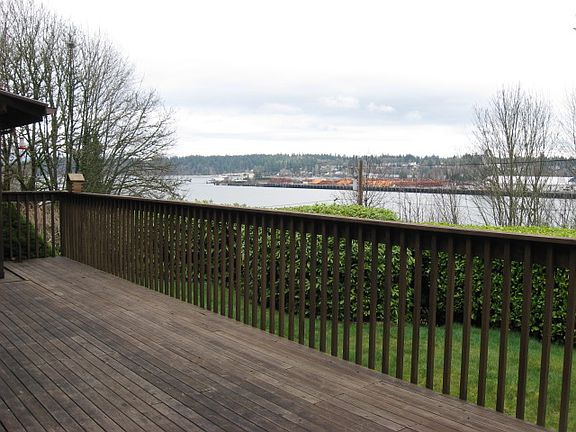 4th image of 437 W Bay Dr NW