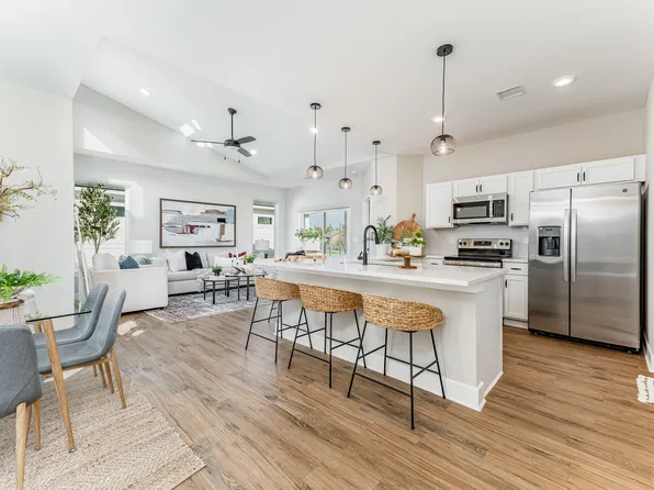 Porchlight at Auburn Hills