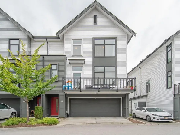 17555 57a Ave #27, Surrey, BC V3S 7V2