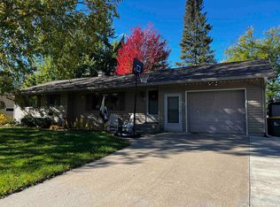 121 Randee Ave, Prairie Du Chien, WI 53821