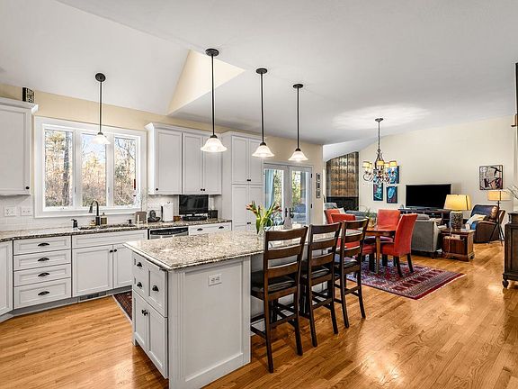 3rd image of 3 Winterberry Road