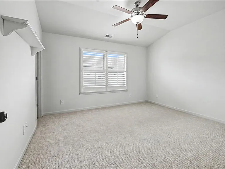 16 Lochurst Ln — Photo 12