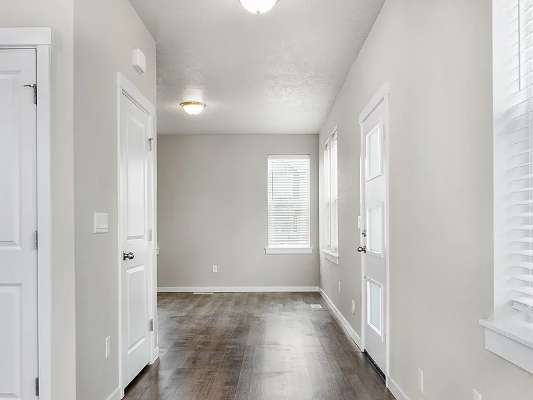 5939 S Boddington Ln — Photo 19