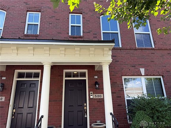 3rd image of 520 E 2nd St