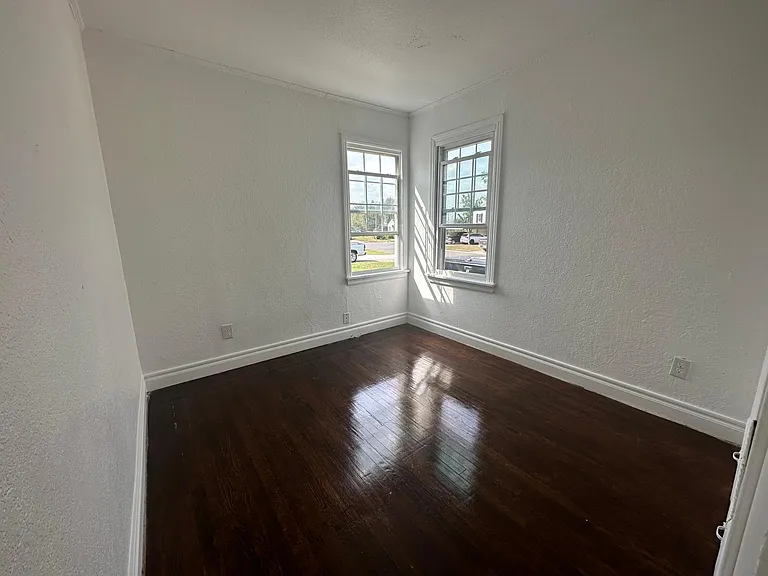1476 Rancho Dr — Photo 4