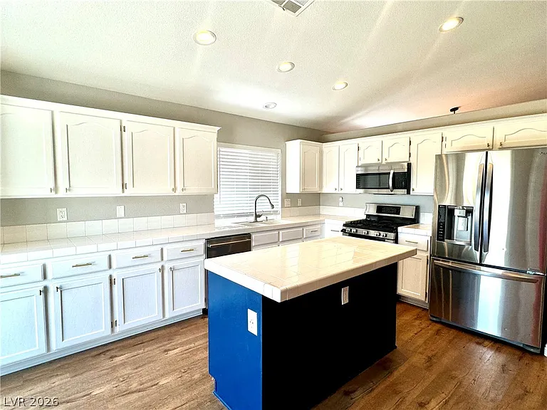 10224 Desert Wind Dr — Photo 10