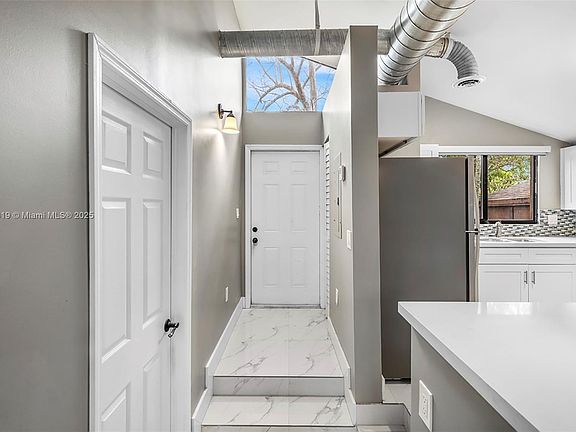 4th image of 11308 SW 112th Circle Ln E #11308
