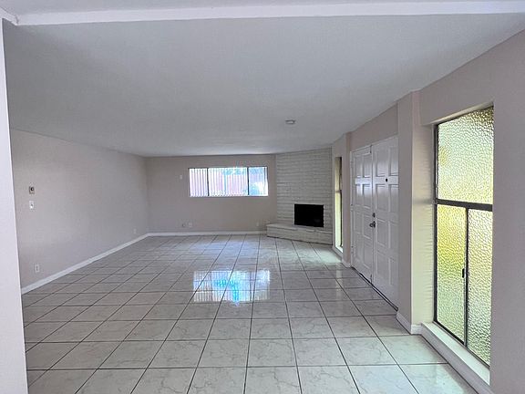 4th image of 380 Temple Ave APT 1