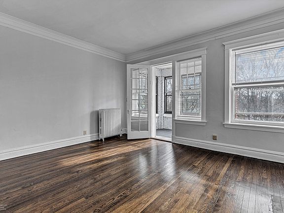5th image of 1942 W Farwell Ave #3W