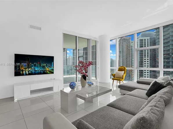 851 NE 1st Ave, Miami, FL