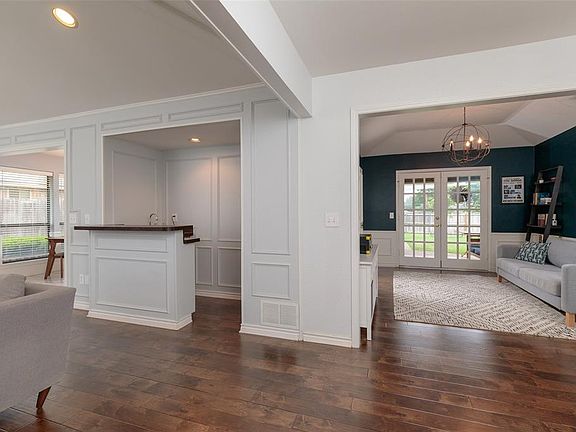 4th image of 3321 Virginia Dr