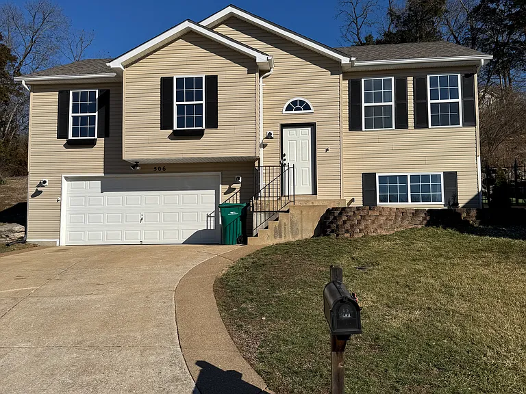 506 Glenmeadows Ct — Photo 1