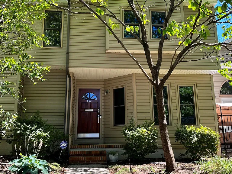 803 Lexington Ave — Photo 2