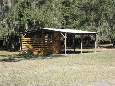 Pole Barn w/Horse Stall